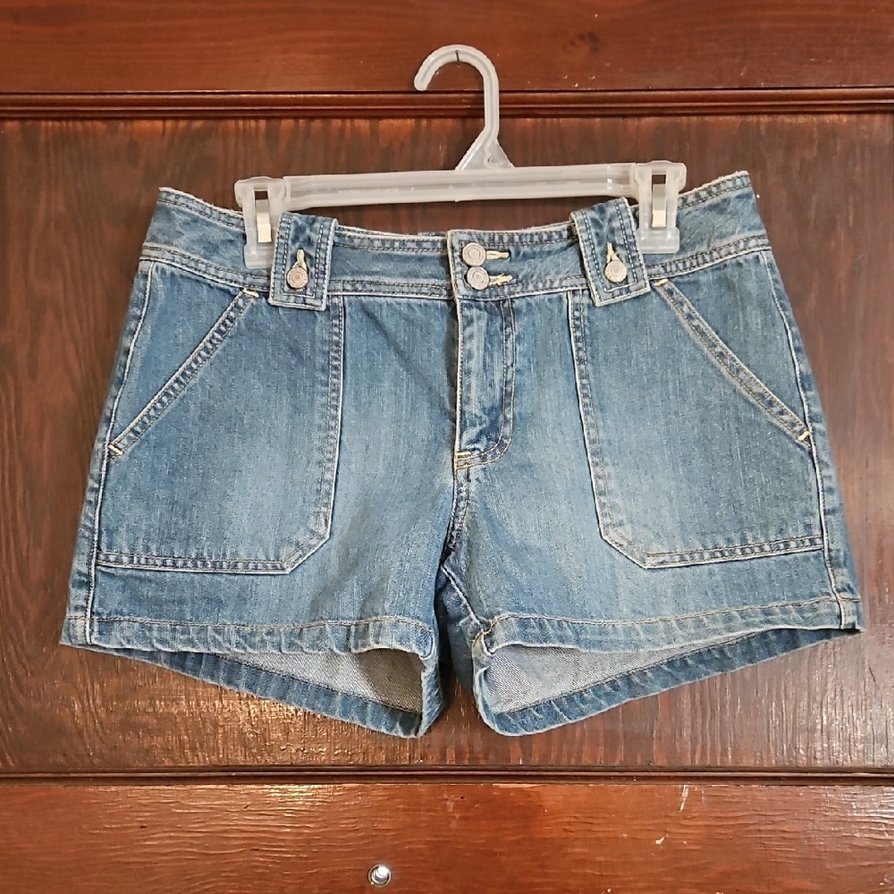 EUC Old Navy Light Blue Jean Shorts - Size 10
